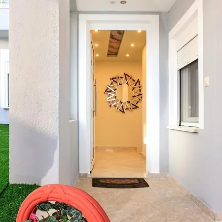 Loridis View * Πρίνος